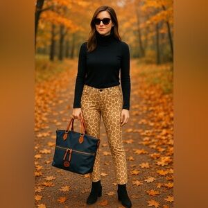 J McLauglin Funky yet Elegant Leopard Print Skinny Jeans. Stretch.  Size 8